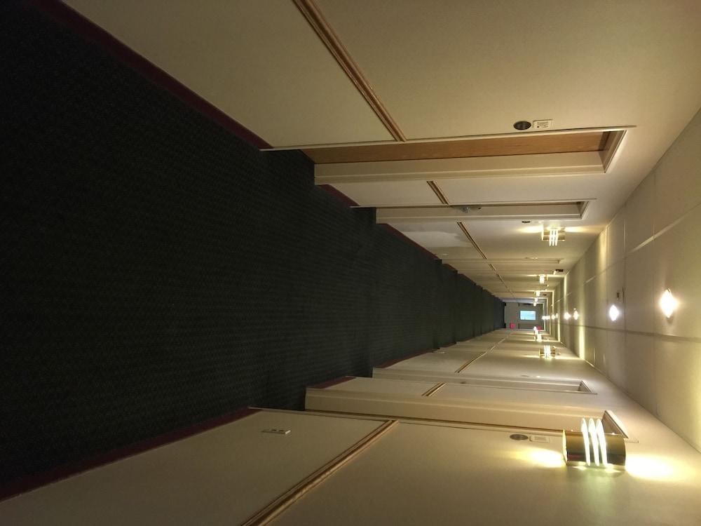 Economy Inn & Suites Нифай Экстерьер фото