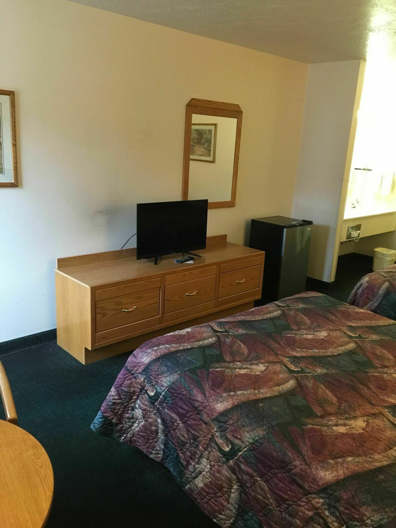 Economy Inn & Suites Нифай Экстерьер фото