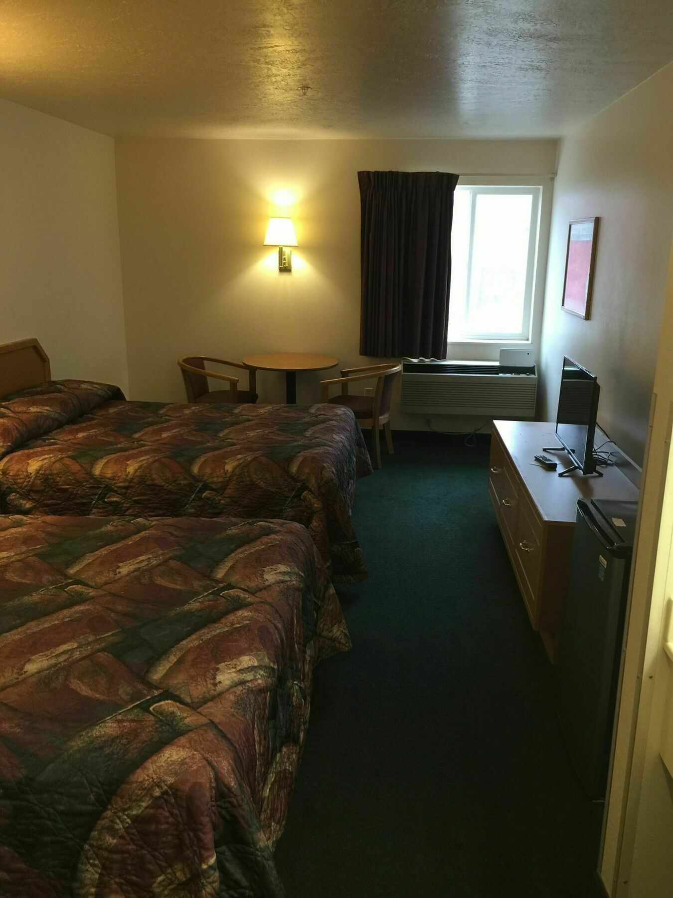 Economy Inn & Suites Нифай Экстерьер фото